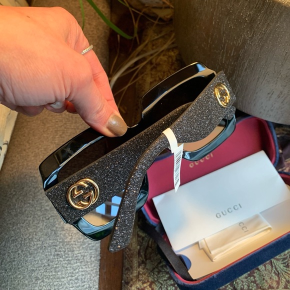 Authentic GUCCI 54mm Glitter Acetate logo oversized sunglasses - Picture 7 of 16